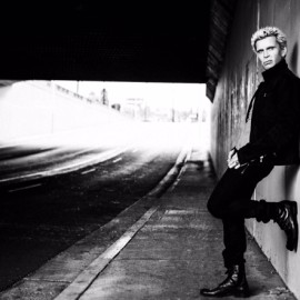 Billy Idol veröffentlicht neues Studioalbum „Kings & Queens Of The Underground“ am 17. Oktober! Tour im November!
