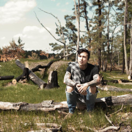 FrnkIero AndThe Cellabration: Solopfade eines Gitarrengenies FrnkIero AndThe Cellabration: Solopfade eines Gitarrengenies